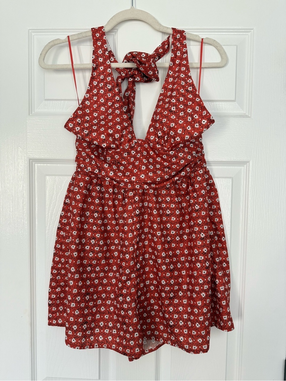 Urban outfitters Rust Red Floral Halter romper- size M - Picture 3 of 5
